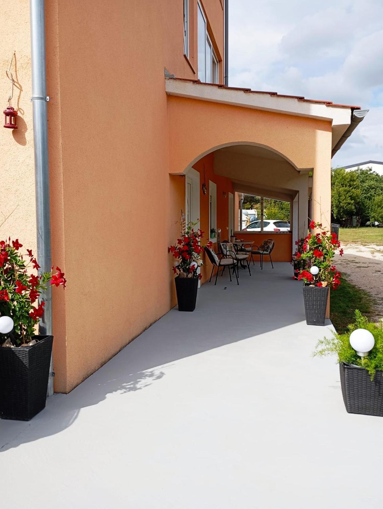 Apartmani Joja Biograd Na Moru Exterior foto