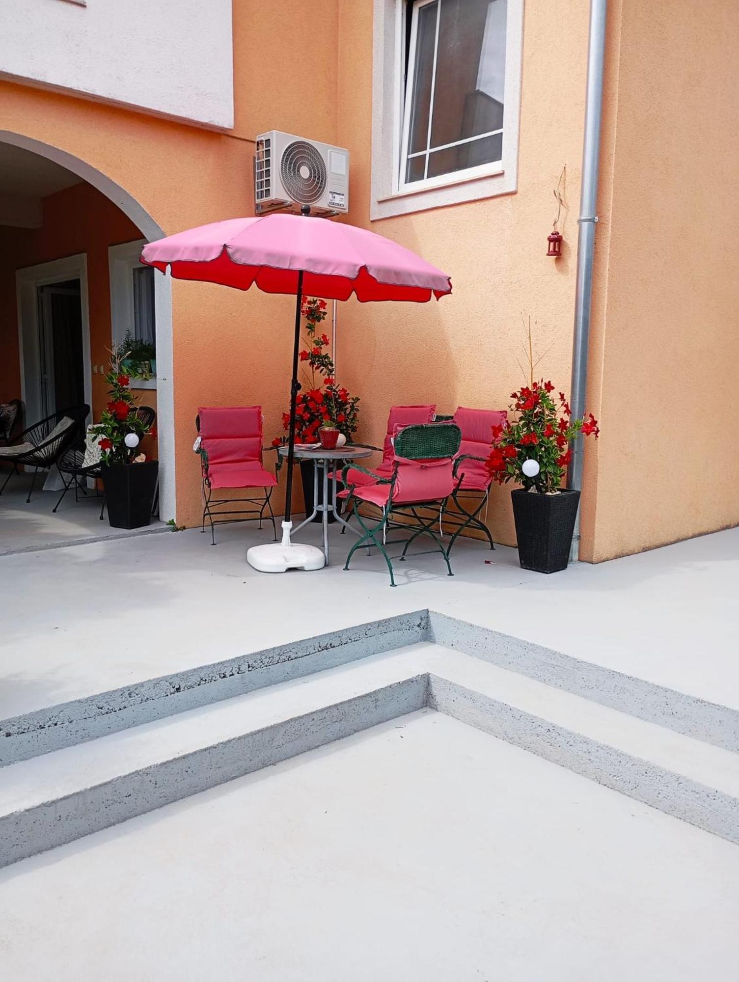Apartmani Joja Biograd Na Moru Exterior foto